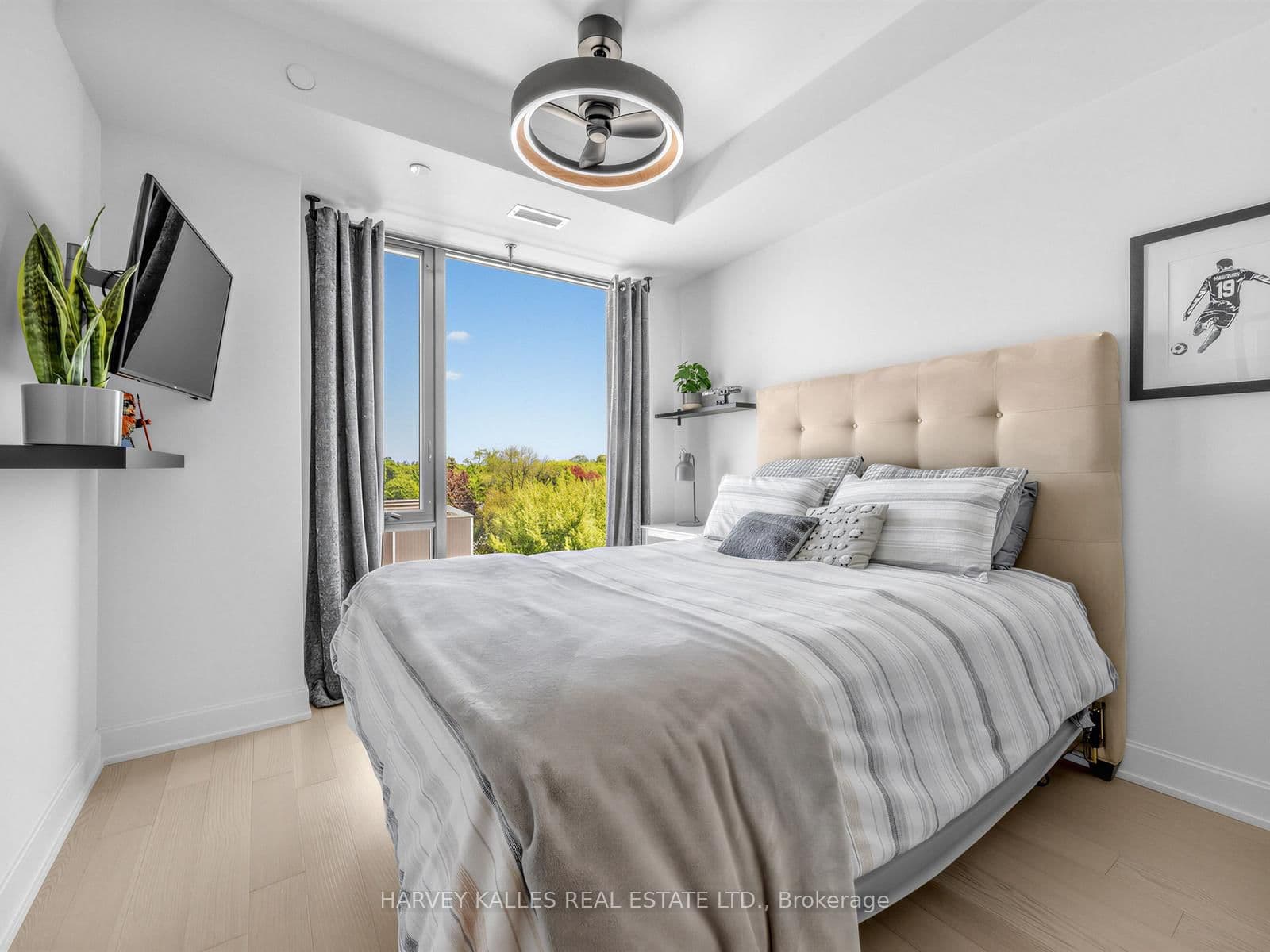 1 Strathgowan Avenue, Unit 605 thumbnail 21