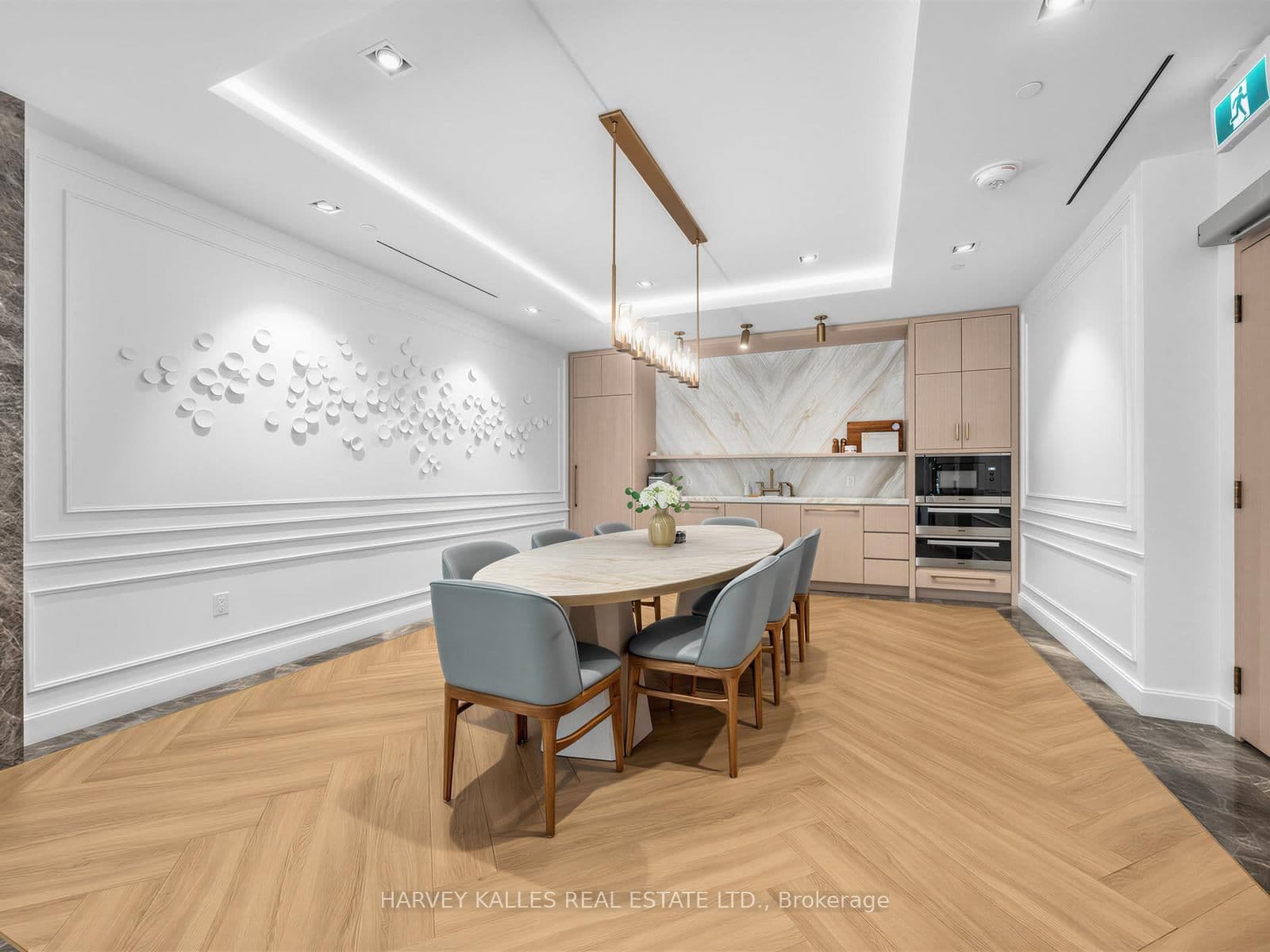 1 Strathgowan Avenue, Unit 605 thumbnail 29