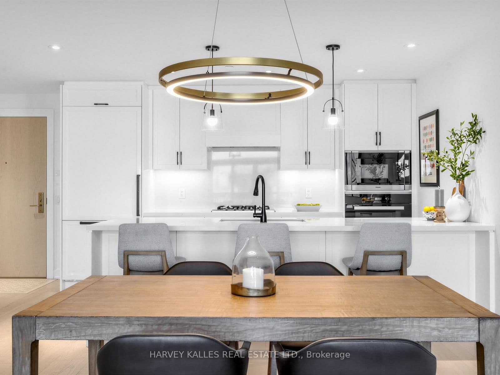 1 Strathgowan Avenue, Unit 605 thumbnail 3