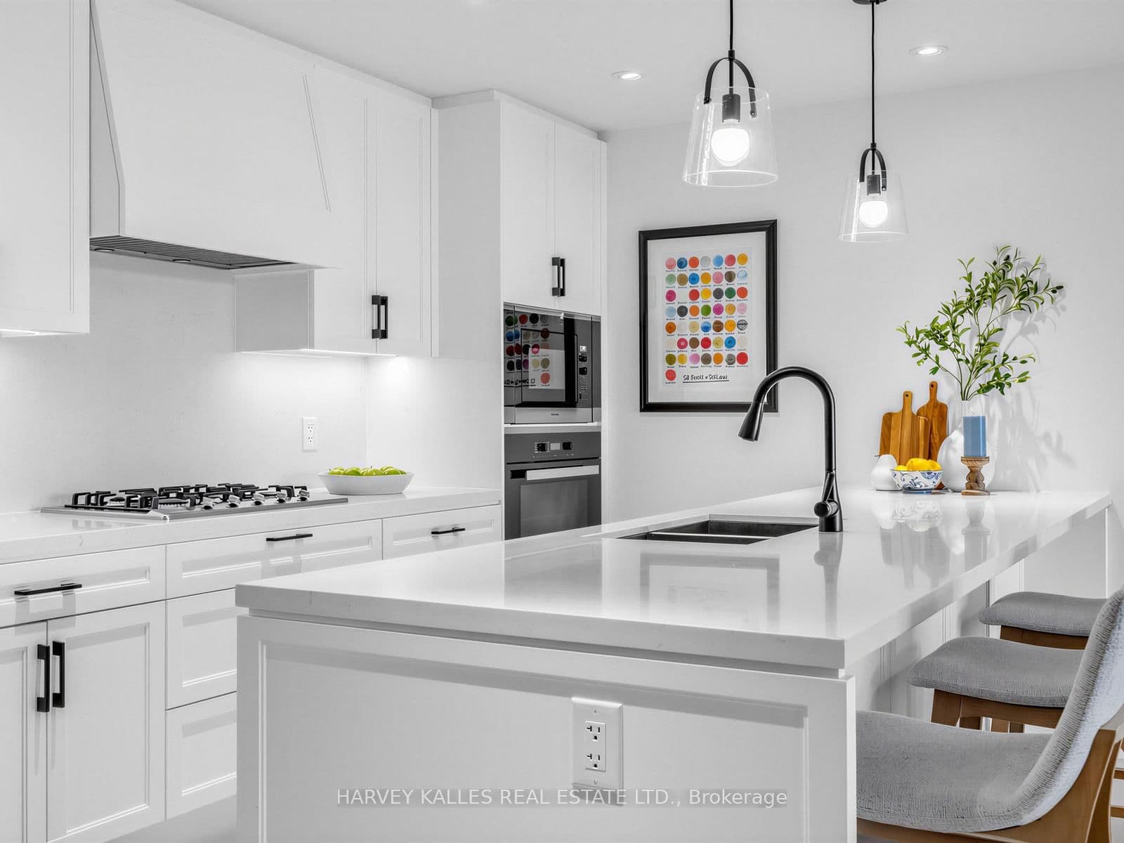 1 Strathgowan Avenue, Unit 605 thumbnail 6