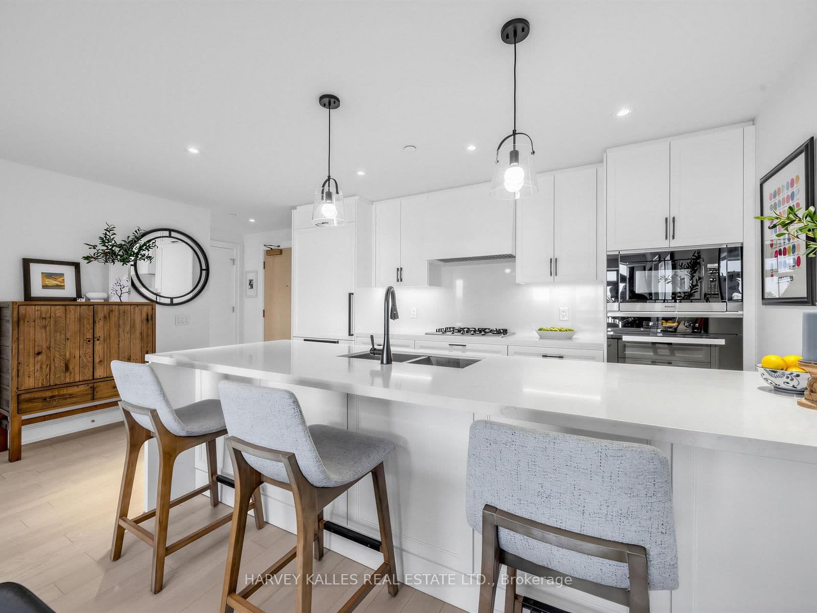 1 Strathgowan Avenue, Unit 605 thumbnail 8