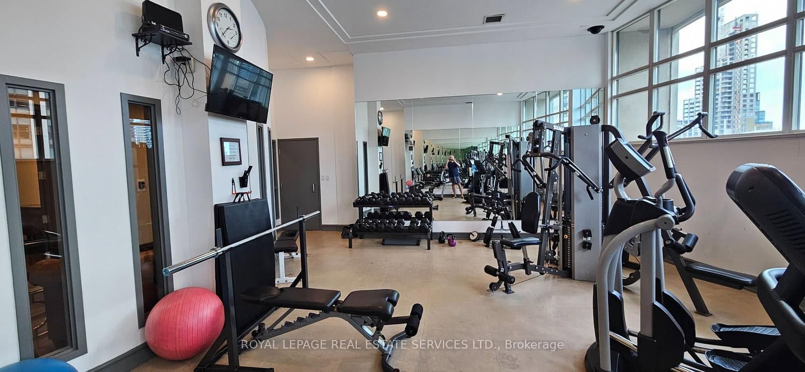 102 Bloor Street W, Unit 306 thumbnail 16