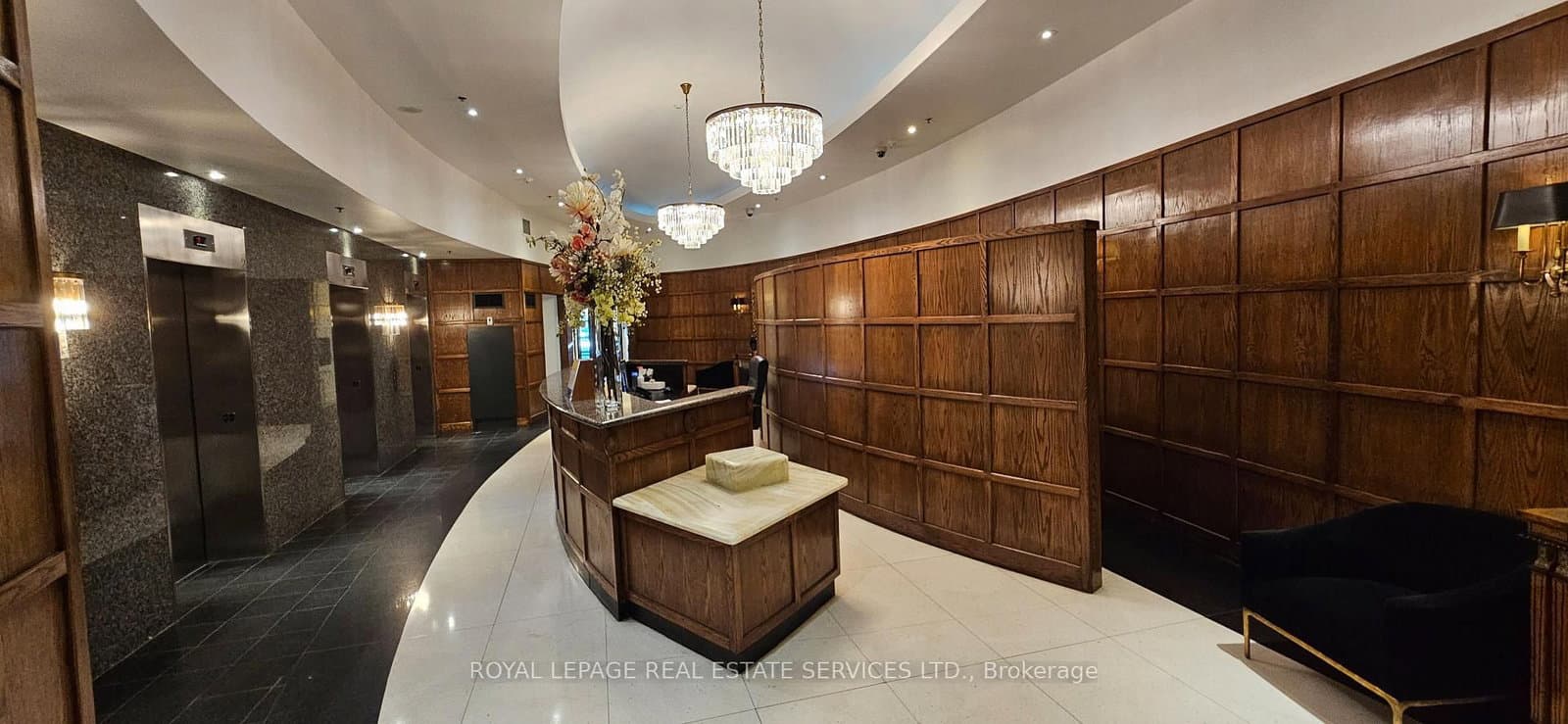 102 Bloor Street W, Unit 306 thumbnail 4