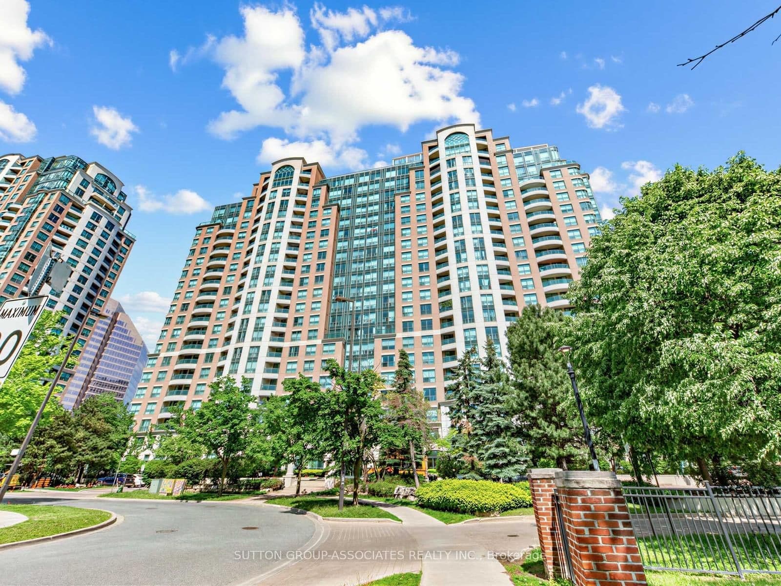 #1706 - 23 Lorraine Drive