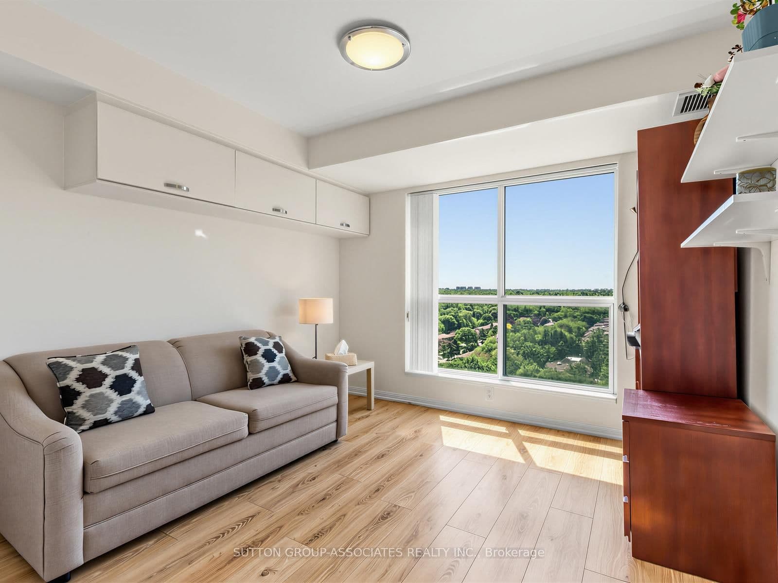 23 Lorraine Drive, Unit 1706 thumbnail 14