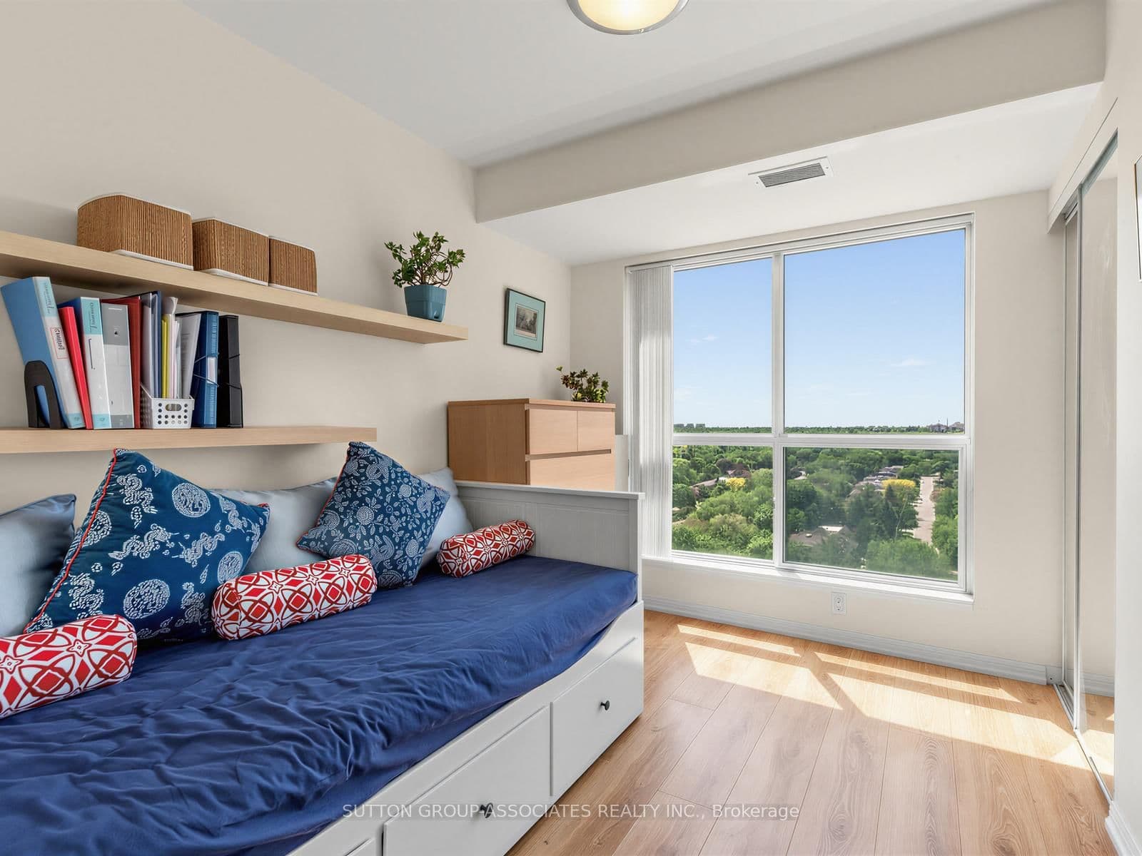 23 Lorraine Drive, Unit 1706 thumbnail 18
