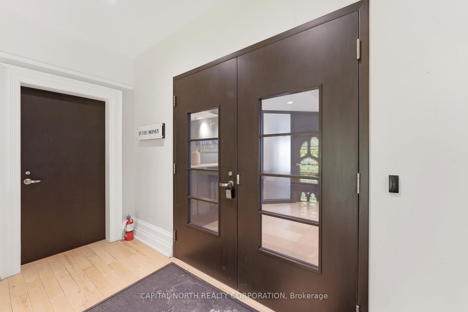236 Avenue Road, Unit 2nd Floor thumbnail 6