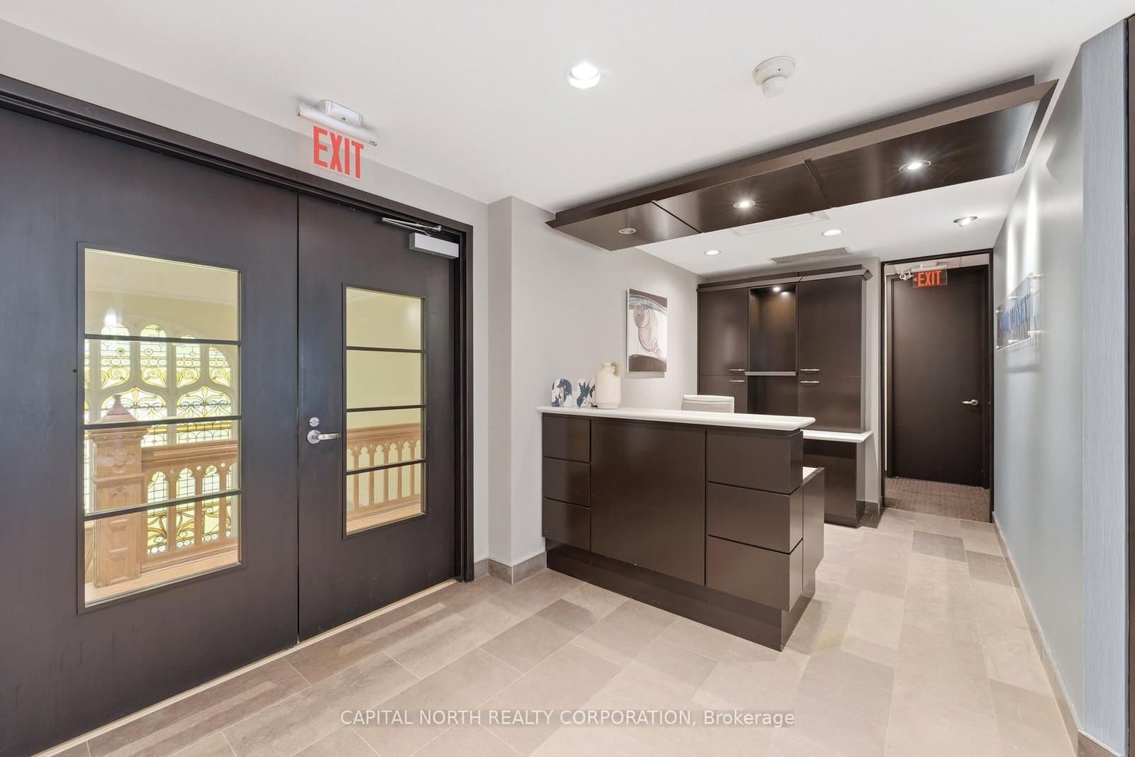 236 Avenue Road, Unit 2nd Floor thumbnail 7
