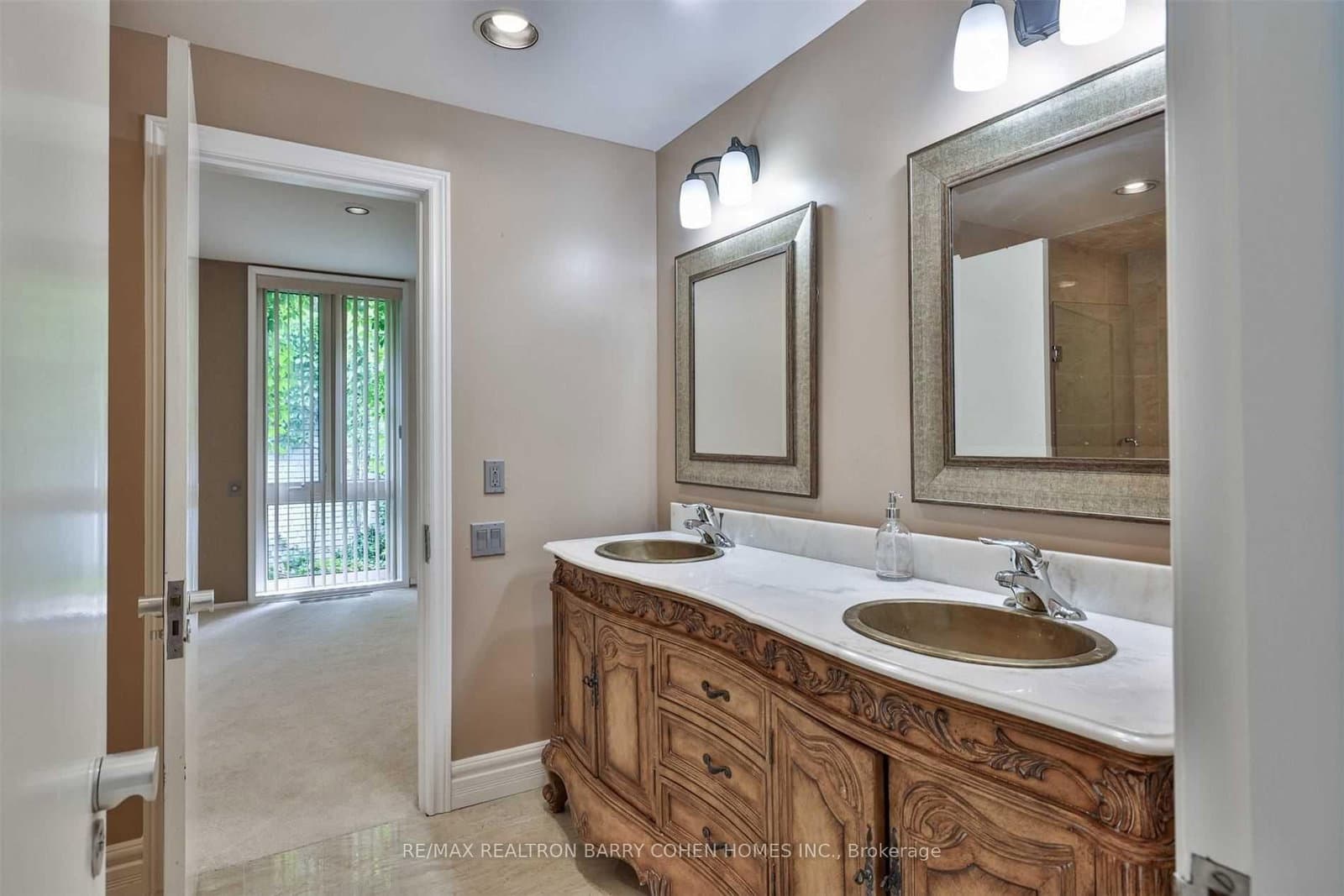 14 Park Lane Circle thumbnail 29