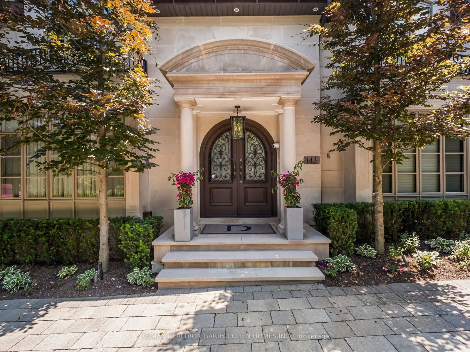 143 Highland Crescent thumbnail 3