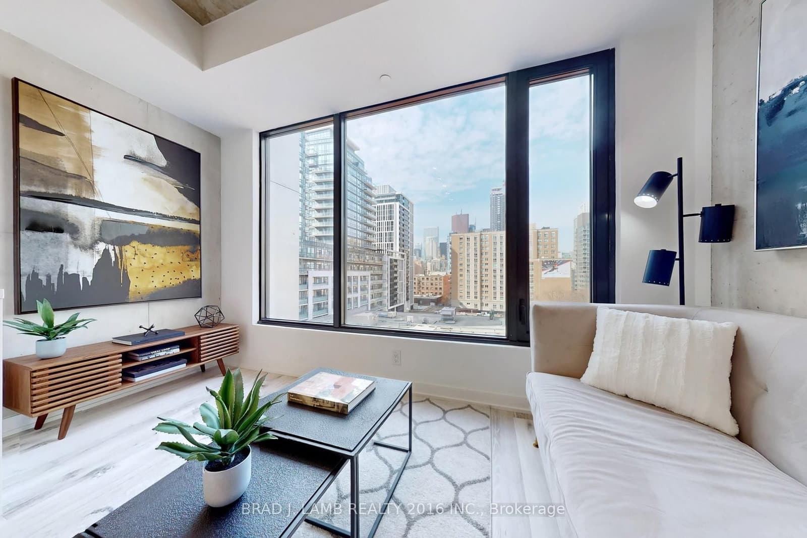 55 Ontario Street, Unit 718 thumbnail 4