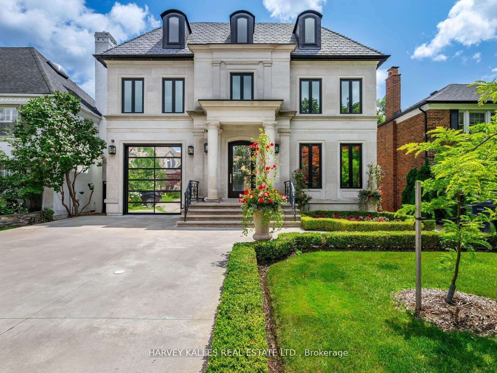 327 Cortleigh Boulevard thumbnail 2