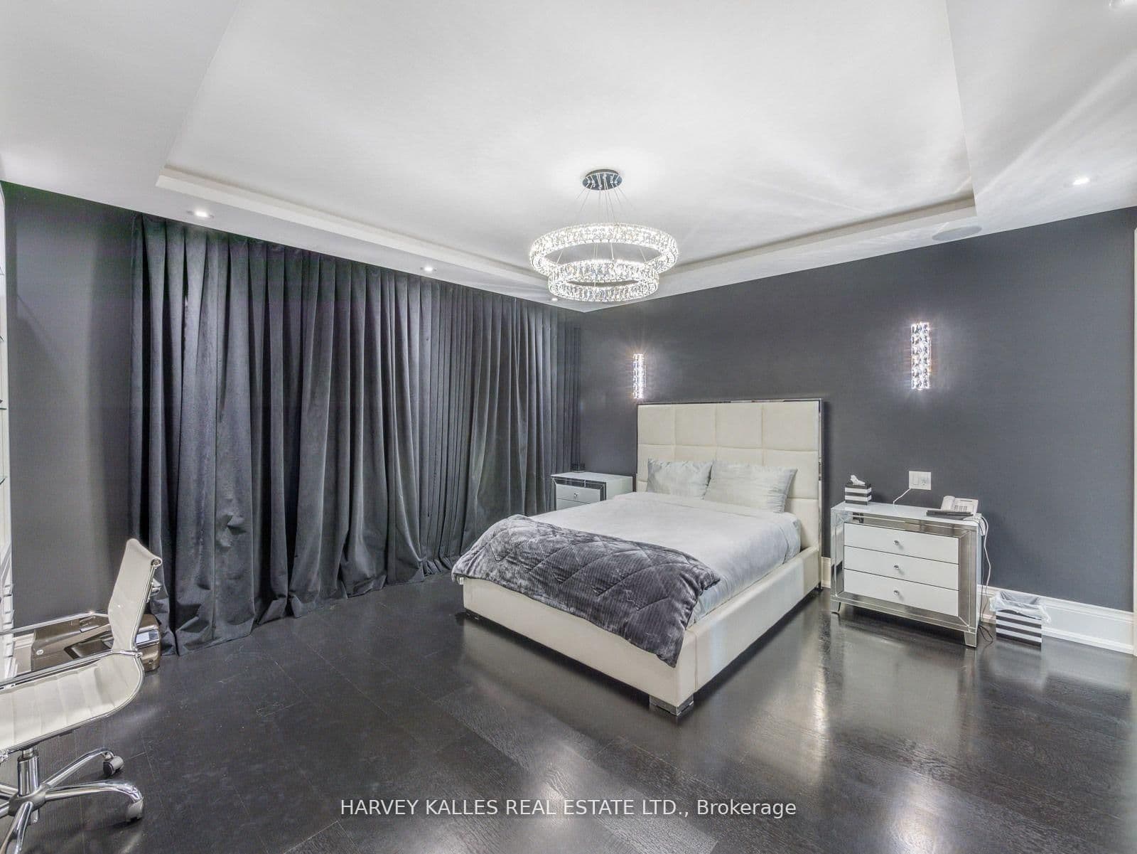 327 Cortleigh Boulevard thumbnail 38