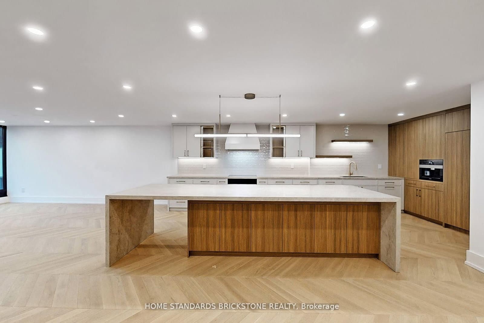 110 Bloor Street W, Unit 1009 - Image 1