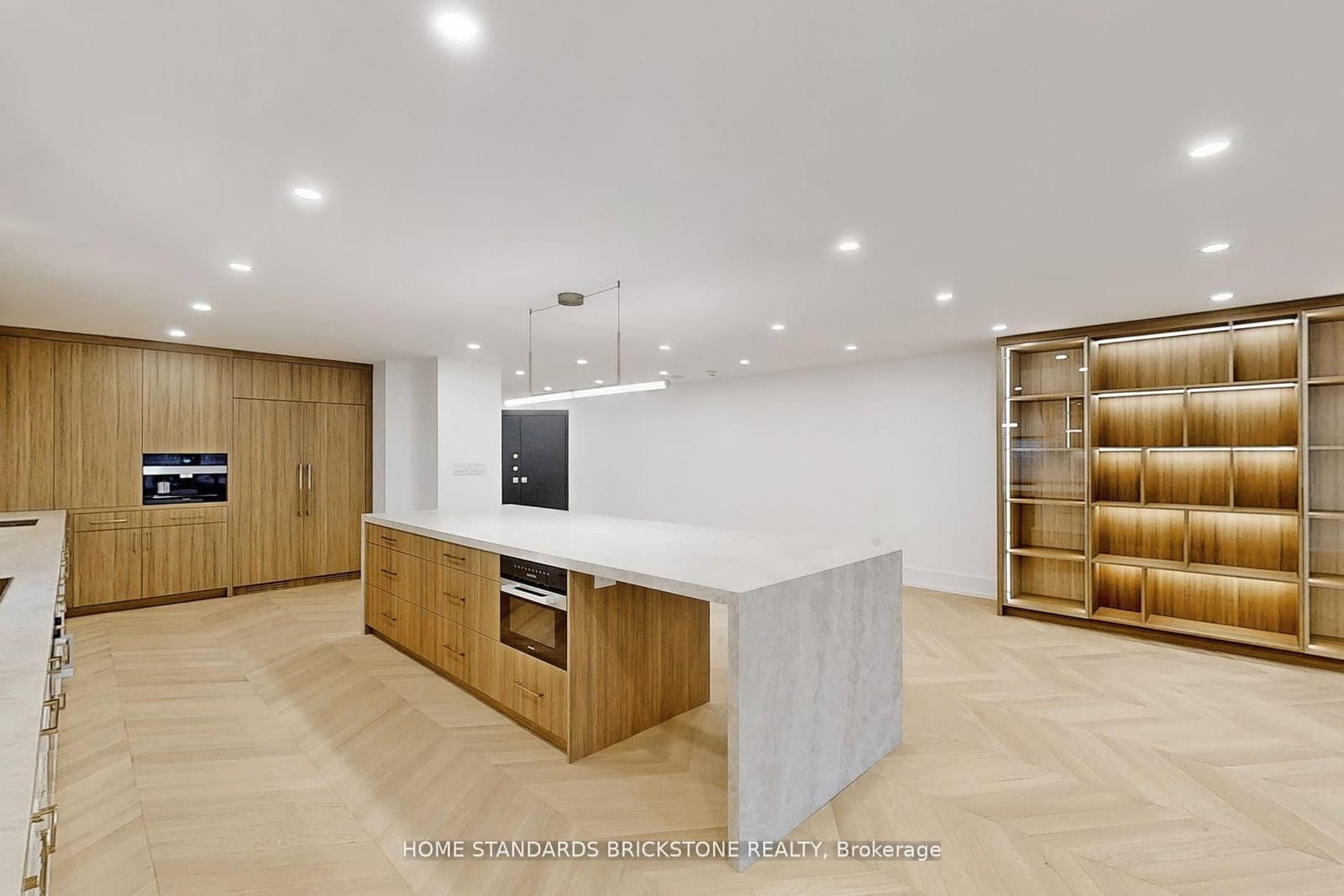 110 Bloor Street W, Unit 1009 thumbnail 10