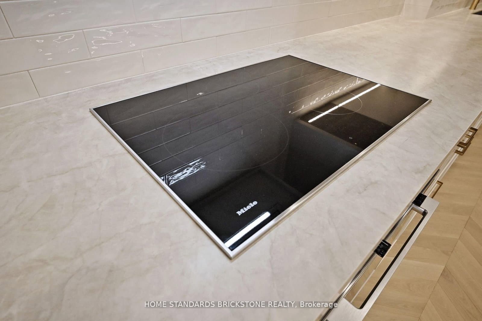 110 Bloor Street W, Unit 1009 thumbnail 14