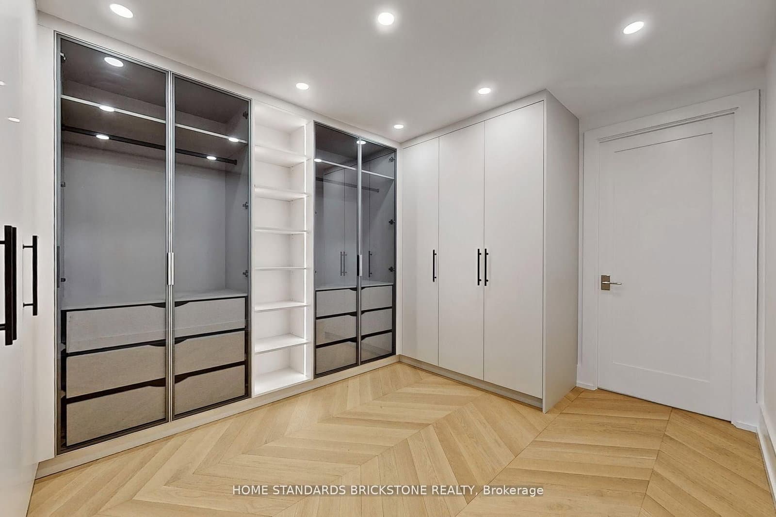110 Bloor Street W, Unit 1009 thumbnail 20