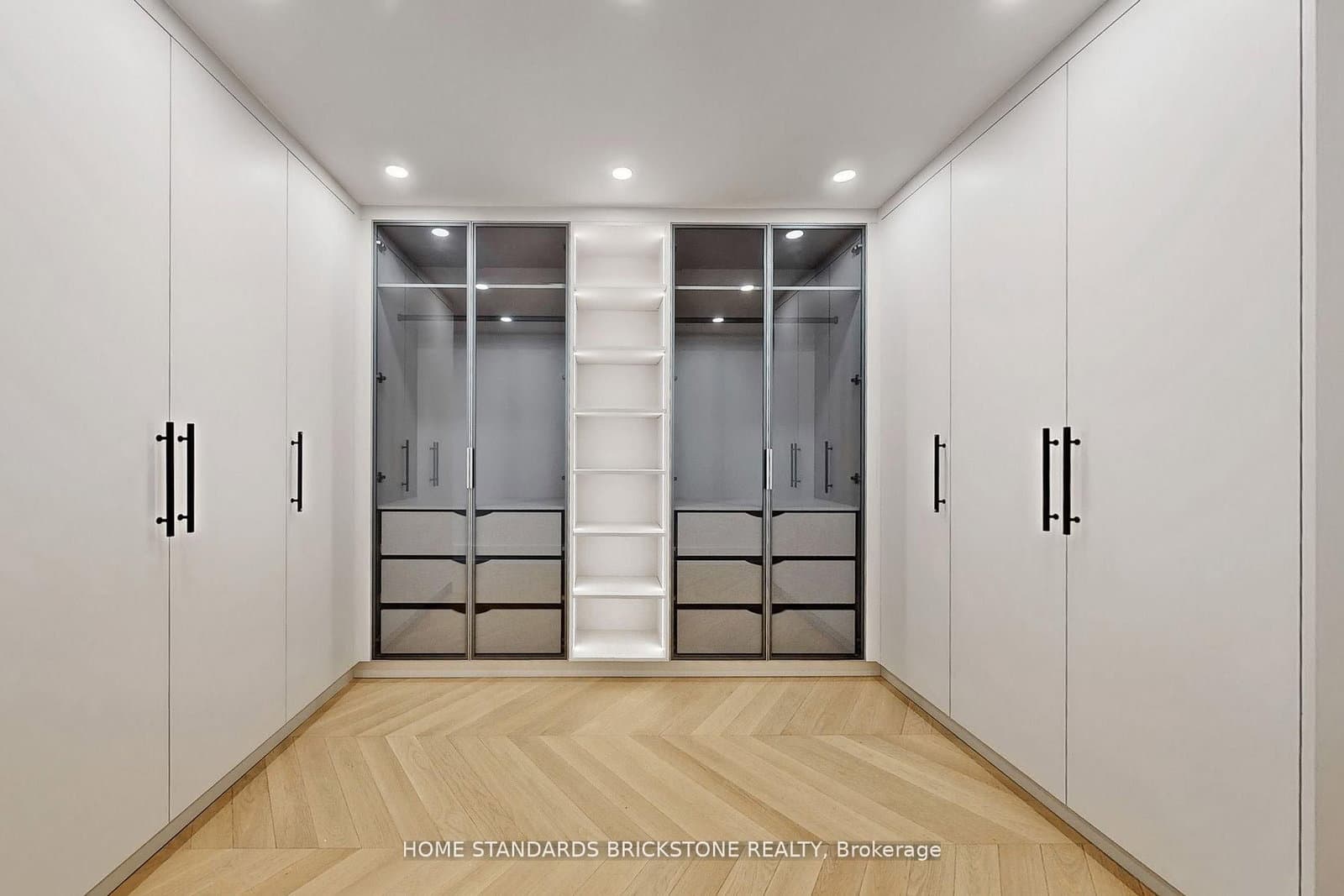 110 Bloor Street W, Unit 1009 thumbnail 21
