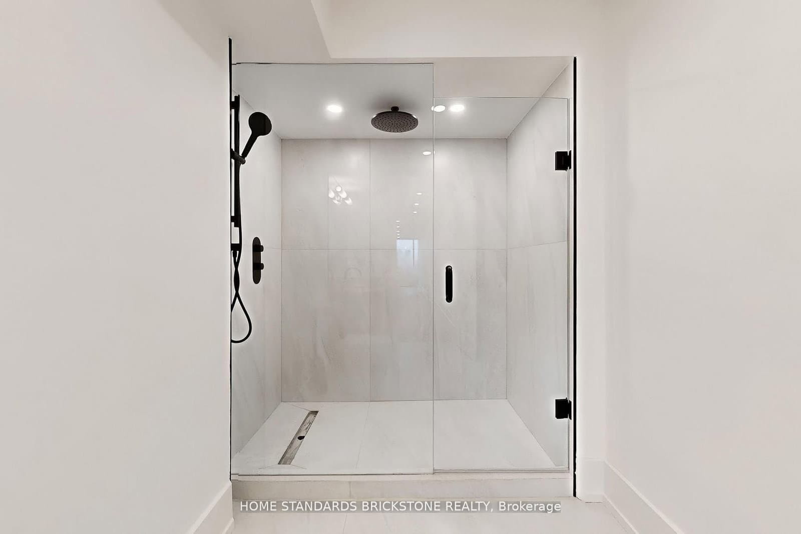 110 Bloor Street W, Unit 1009 thumbnail 23