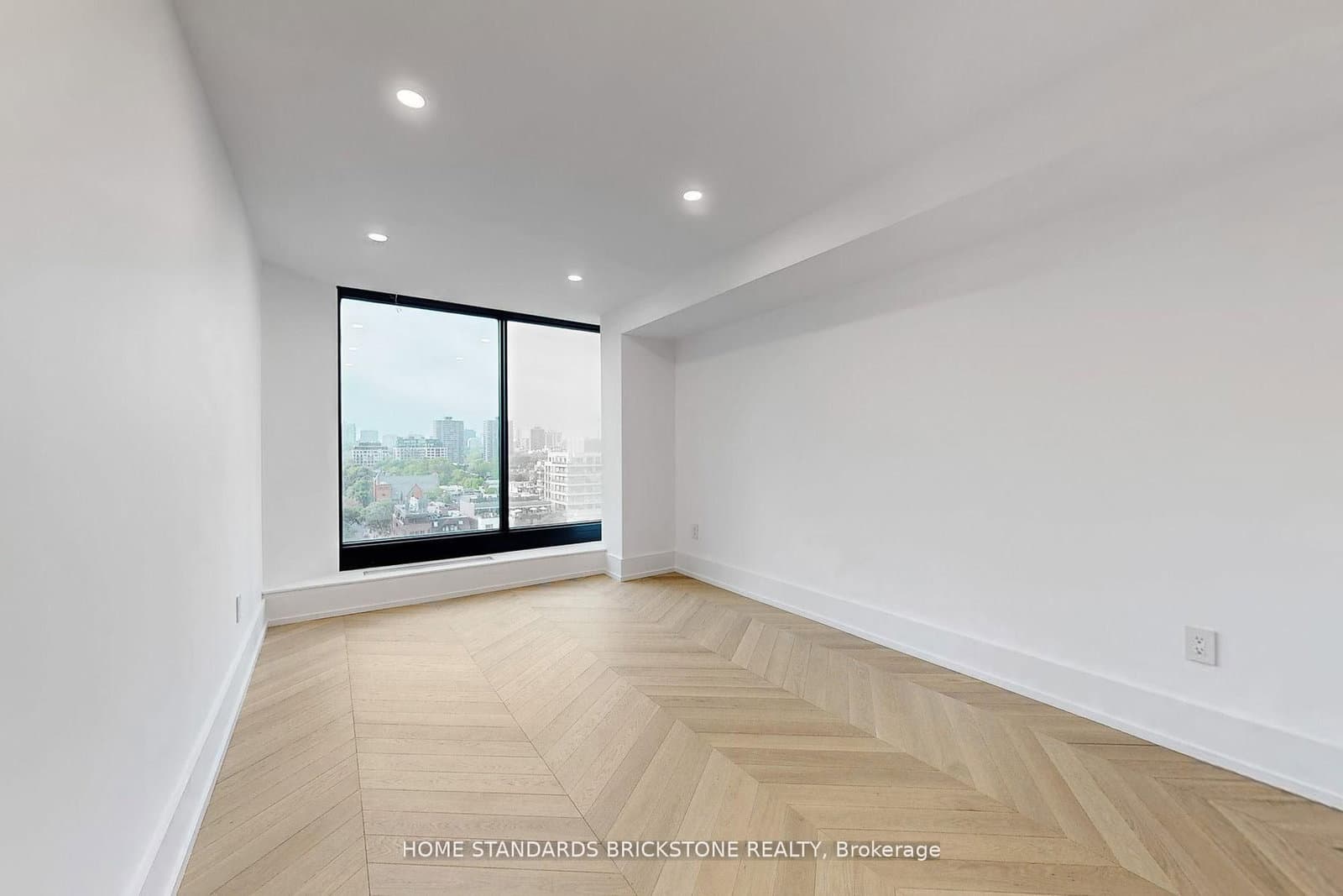 110 Bloor Street W, Unit 1009 thumbnail 25