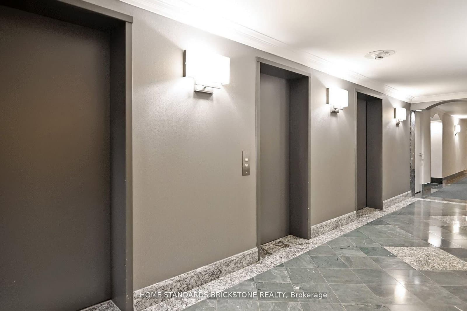 110 Bloor Street W, Unit 1009 thumbnail 47