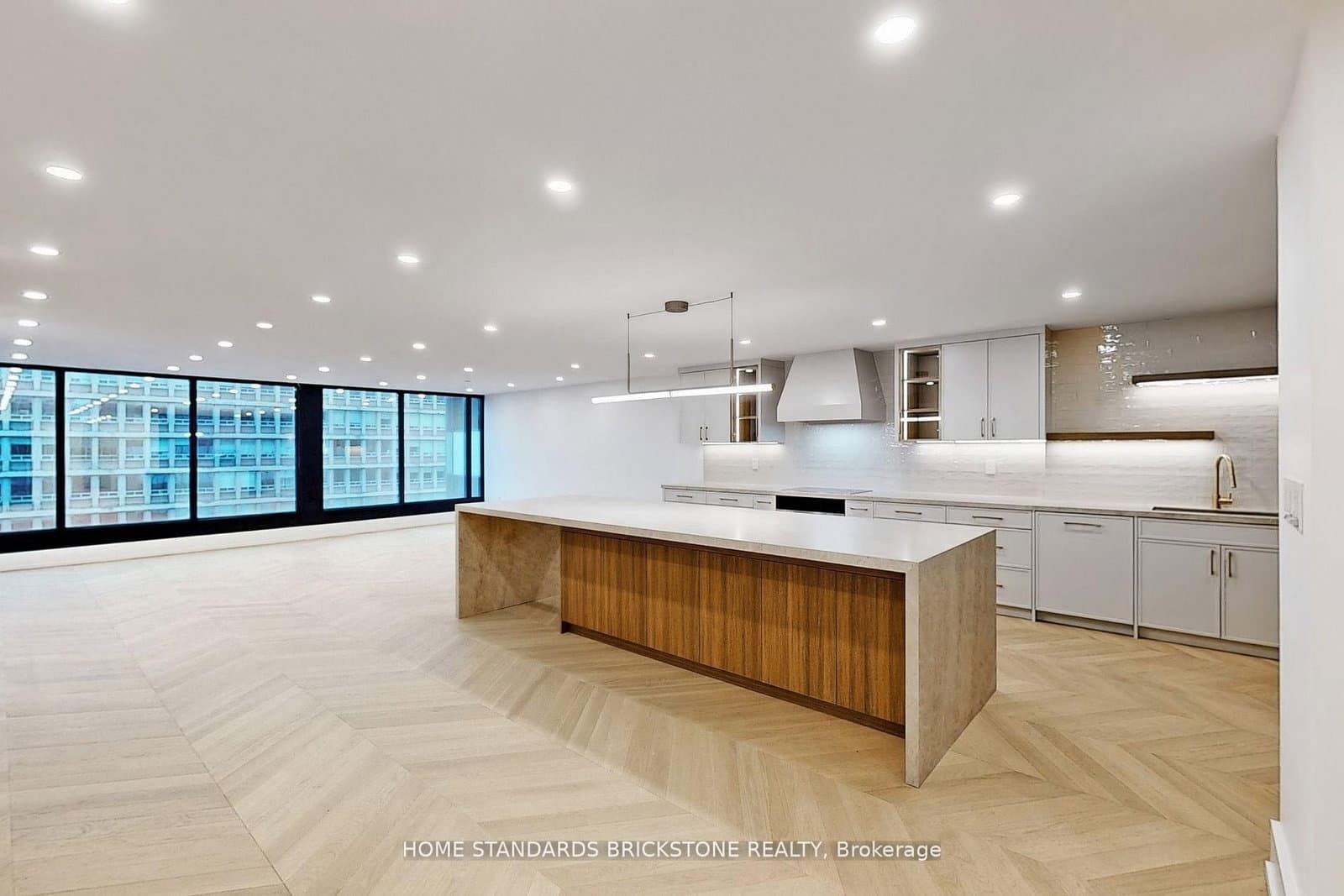 110 Bloor Street W, Unit 1009 thumbnail 8