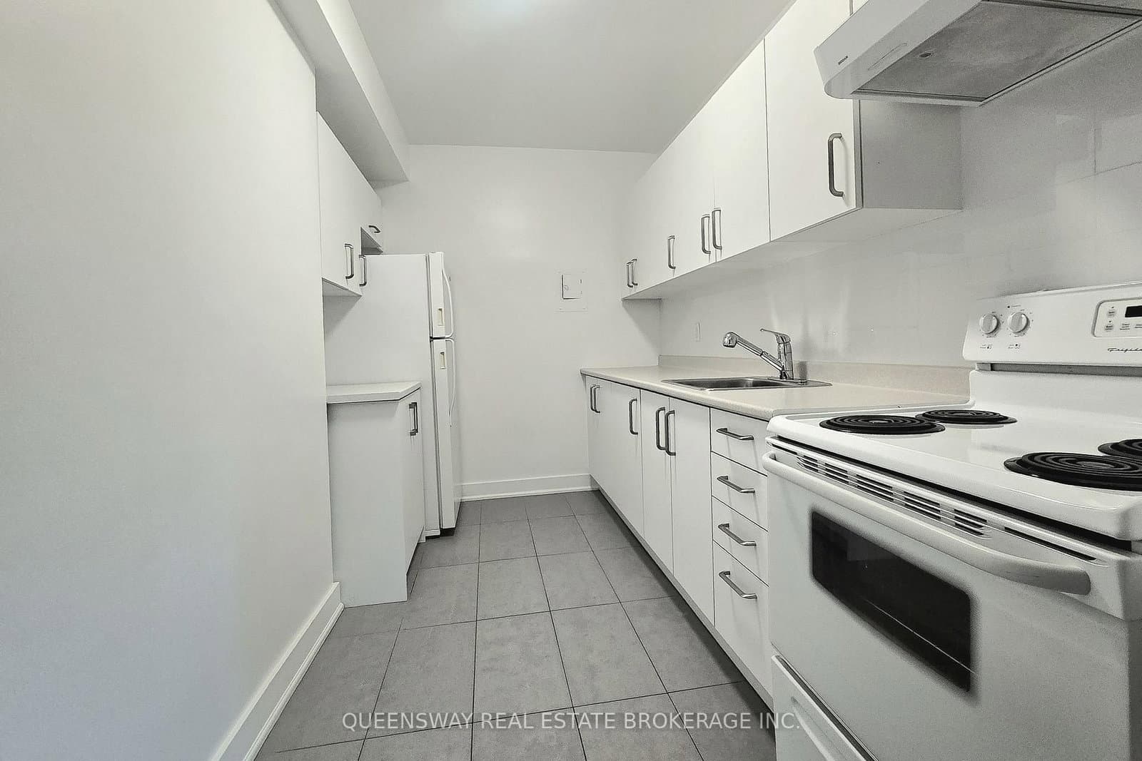 755 Avenue Road, Unit 206 thumbnail 11