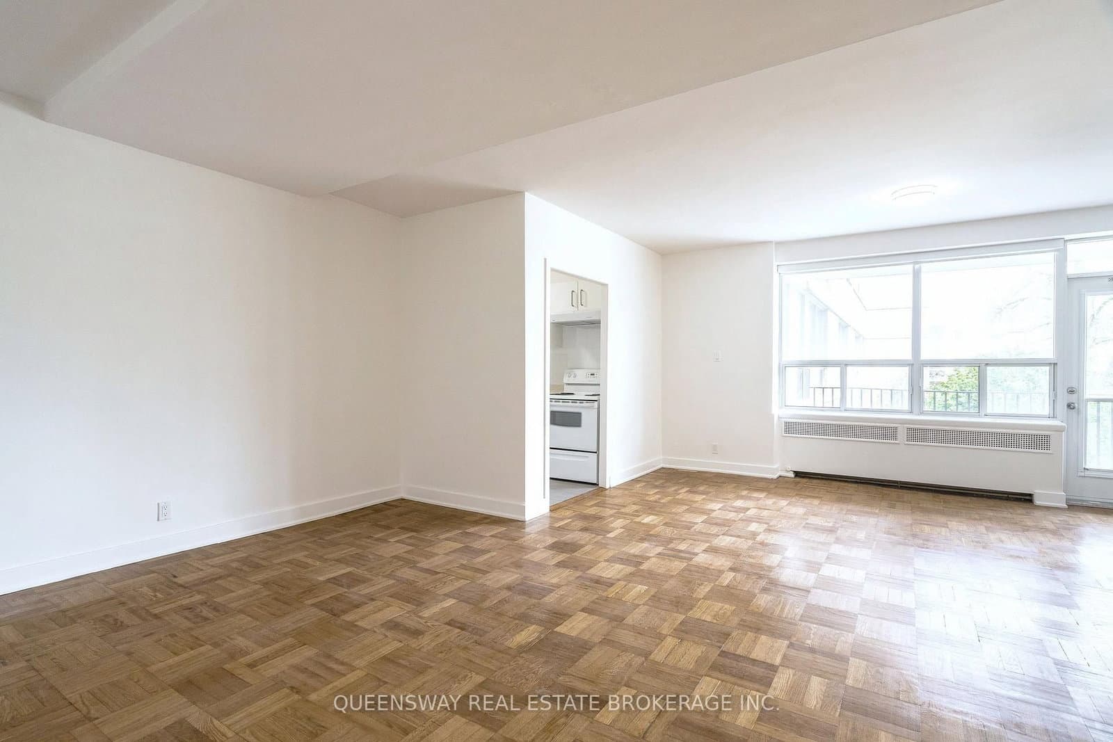 755 Avenue Road, Unit 206 thumbnail 2