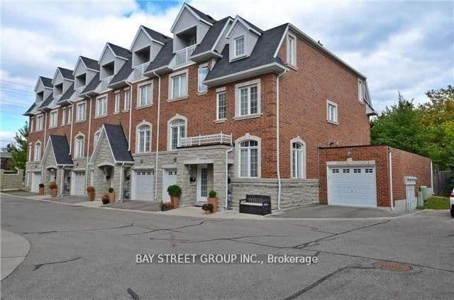 9 Strawflower Mews - Image 1