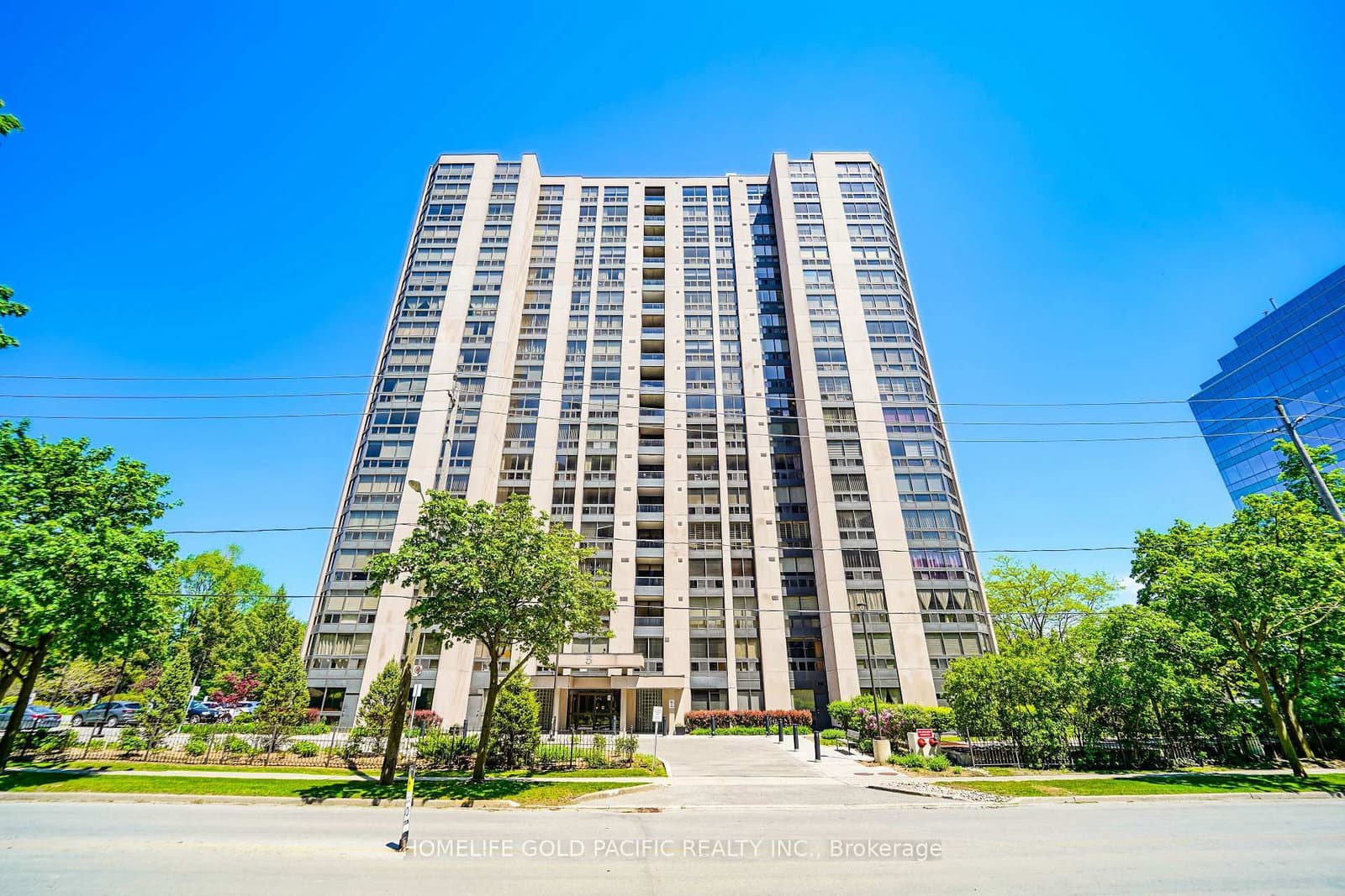 5 Kenneth Avenue, Unit 907 - Image 1