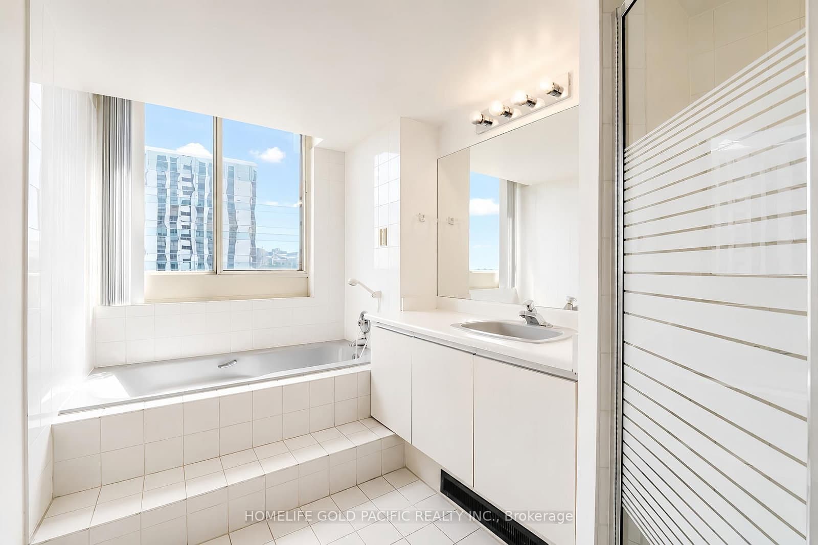 5 Kenneth Avenue, Unit 907 thumbnail 14