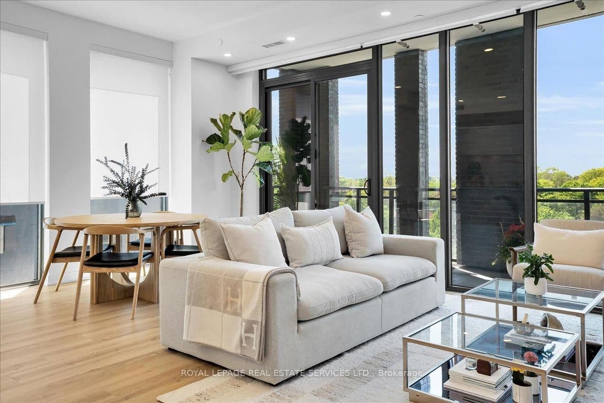1 Hillsdale Avenue W, Unit 706 thumbnail 12