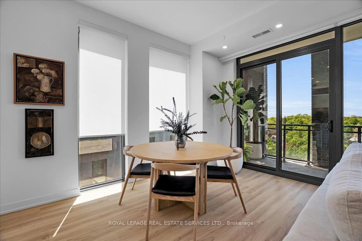 1 Hillsdale Avenue W, Unit 706 thumbnail 13