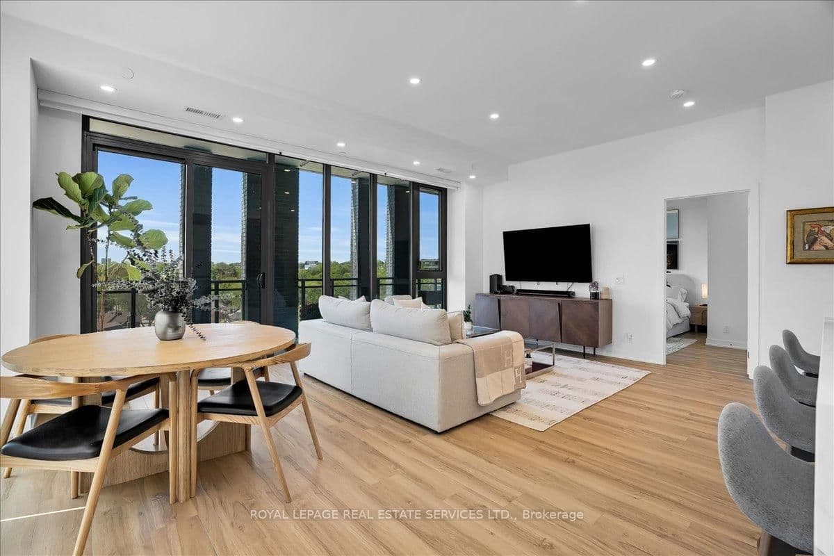 1 Hillsdale Avenue W, Unit 706 thumbnail 18