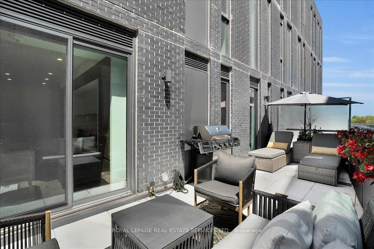 1 Hillsdale Avenue W, Unit 706 thumbnail 22