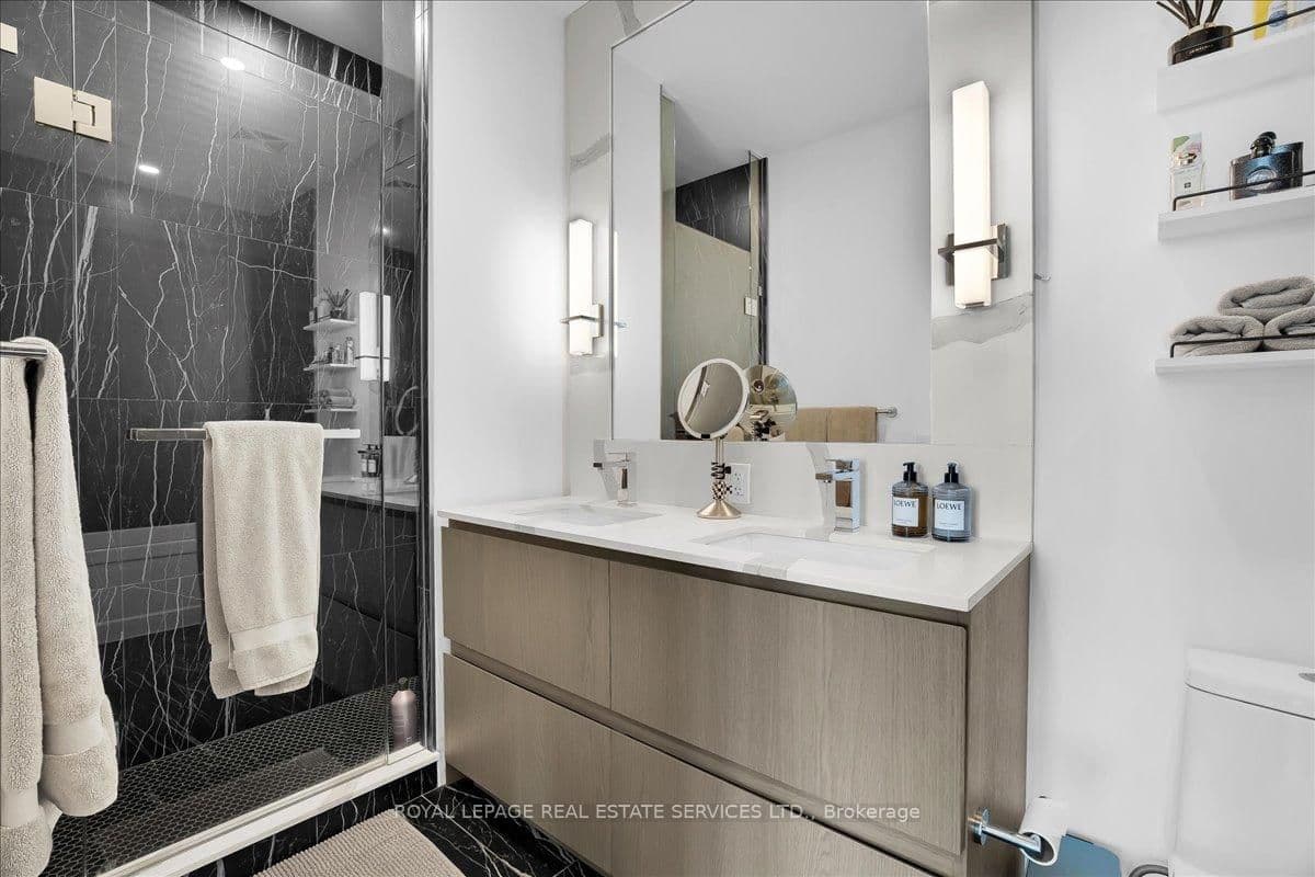 1 Hillsdale Avenue W, Unit 706 thumbnail 30