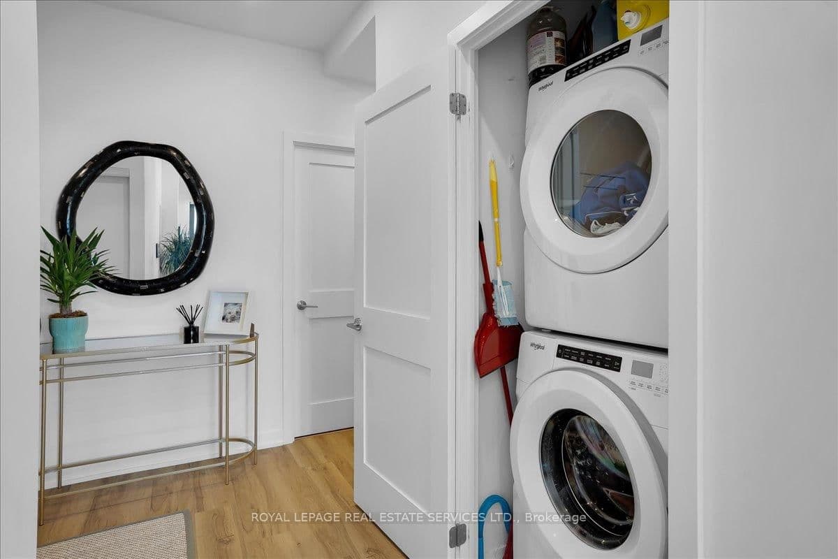 1 Hillsdale Avenue W, Unit 706 thumbnail 41