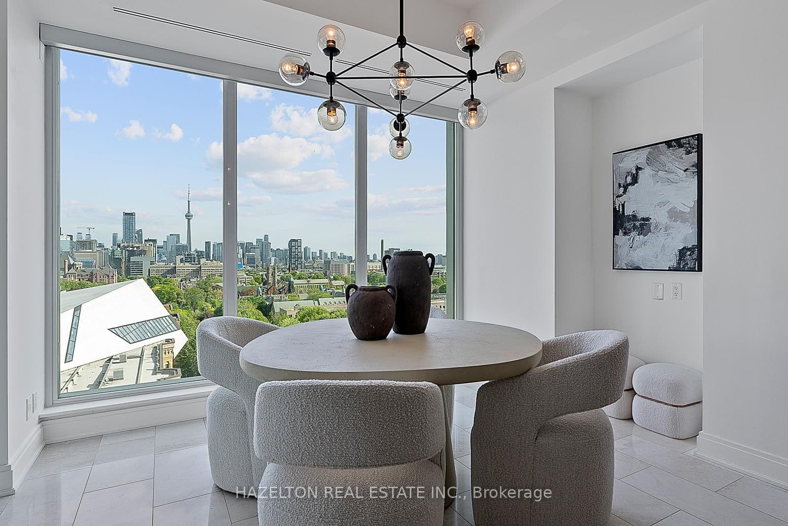 206 Bloor Street W, Unit 1402 thumbnail 15