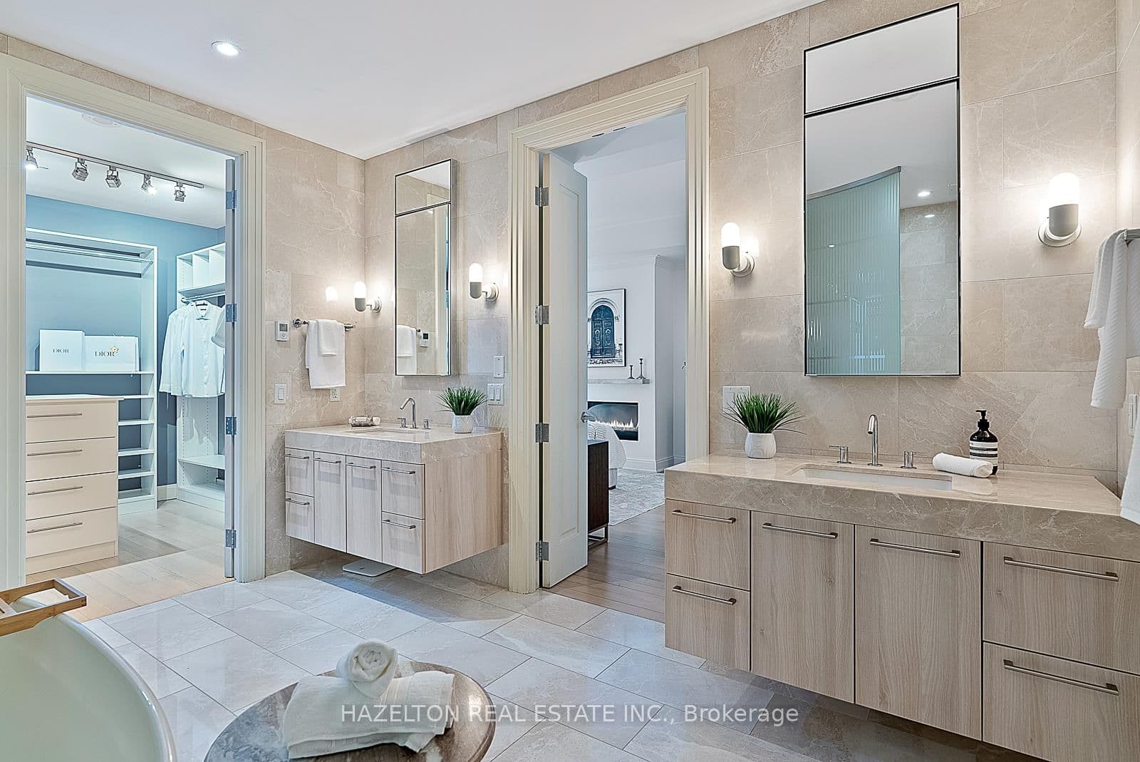 206 Bloor Street W, Unit 1402 thumbnail 27