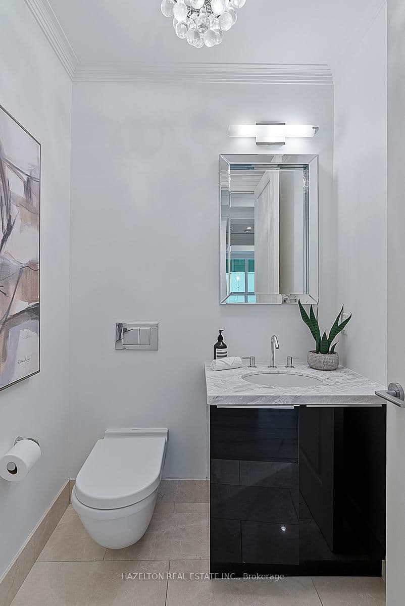 206 Bloor Street W, Unit 1402 thumbnail 33