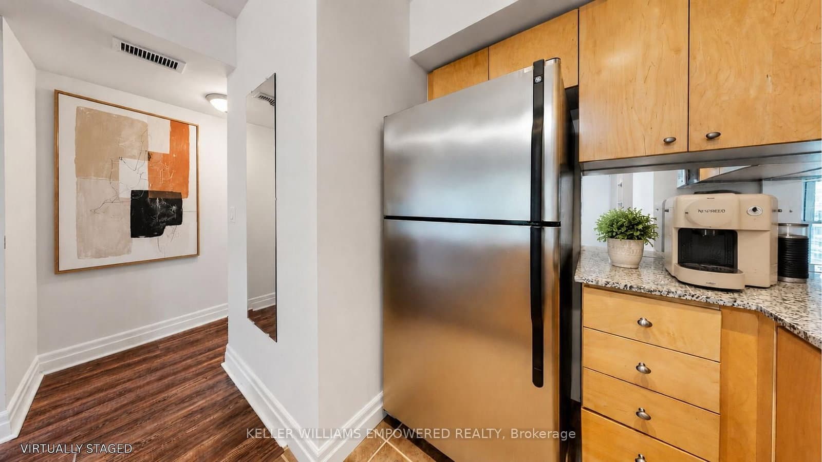 8 Scollard Street, Unit 311 thumbnail 16