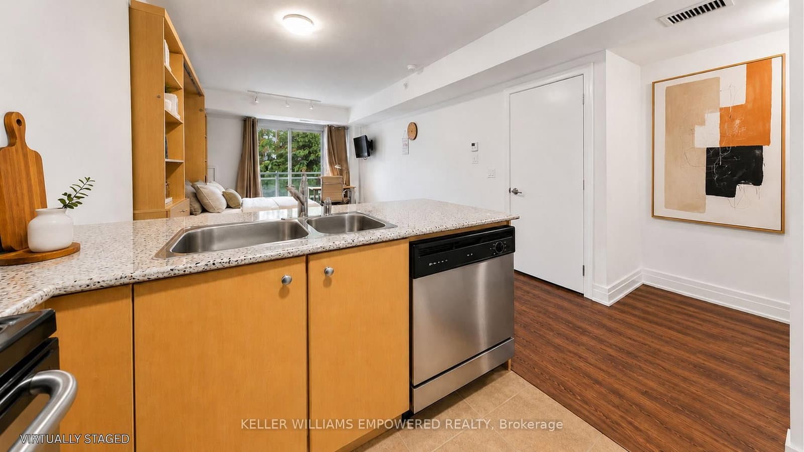 8 Scollard Street, Unit 311 thumbnail 17