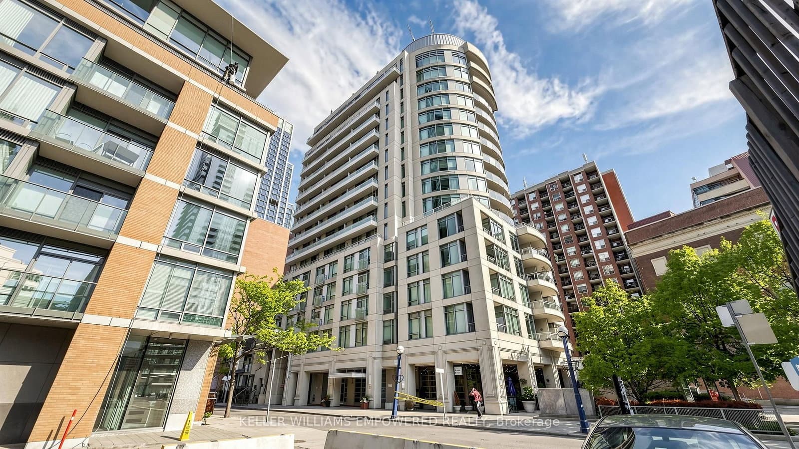 8 Scollard Street, Unit 311 thumbnail 3