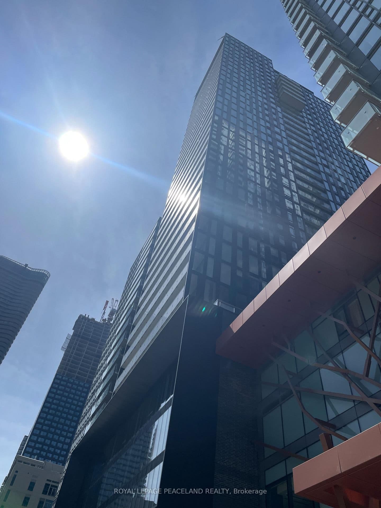 28 Wellesley Street E, Unit 3604 thumbnail 2