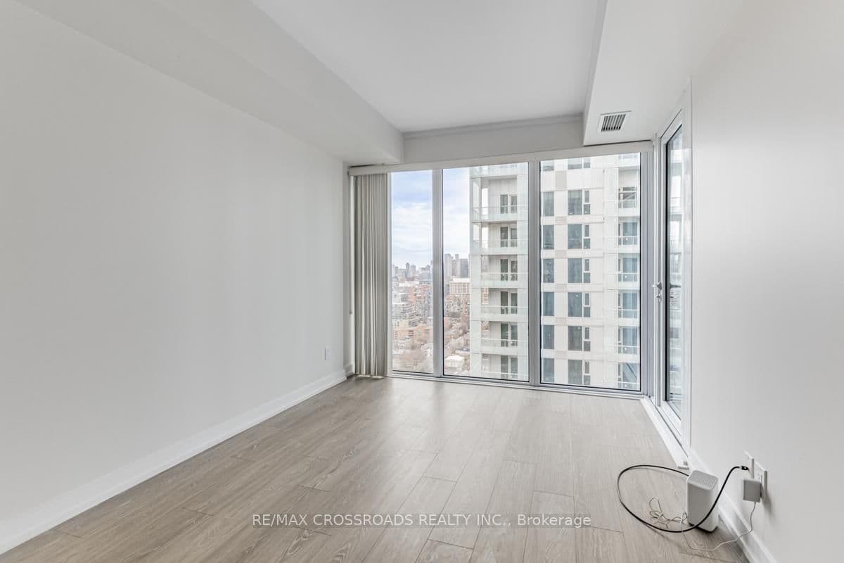 19 Western Battery Road, Unit 3222 thumbnail 12