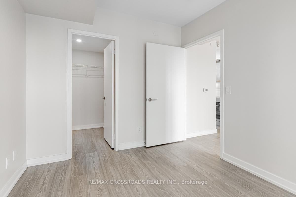 19 Western Battery Road, Unit 3222 thumbnail 17