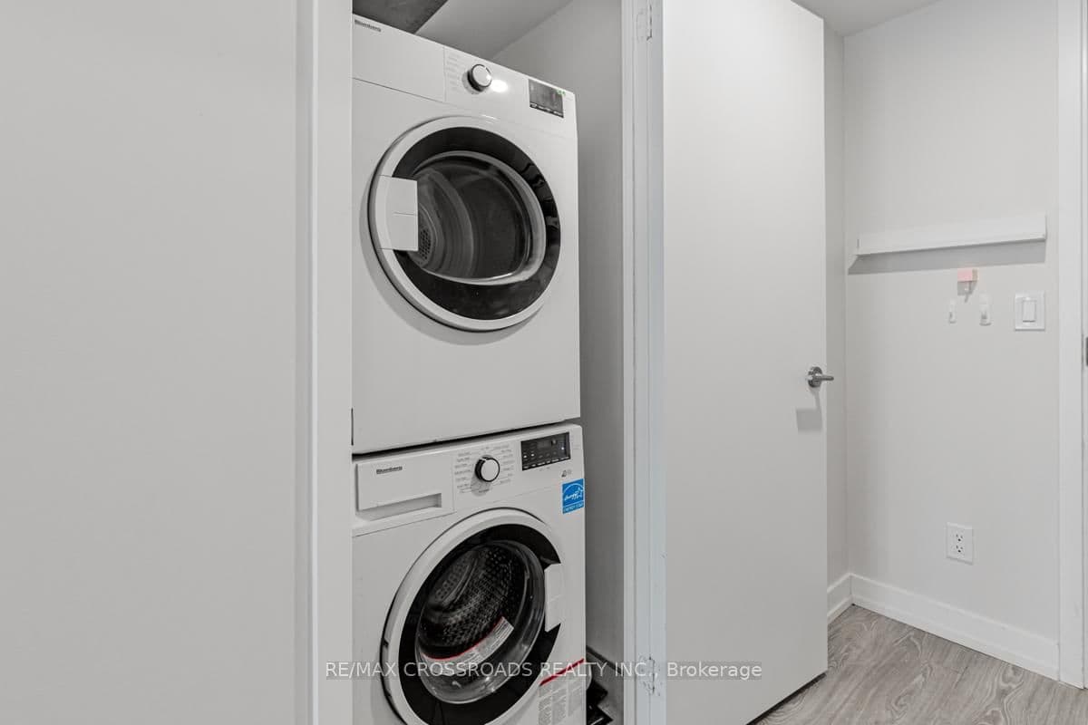 19 Western Battery Road, Unit 3222 thumbnail 20