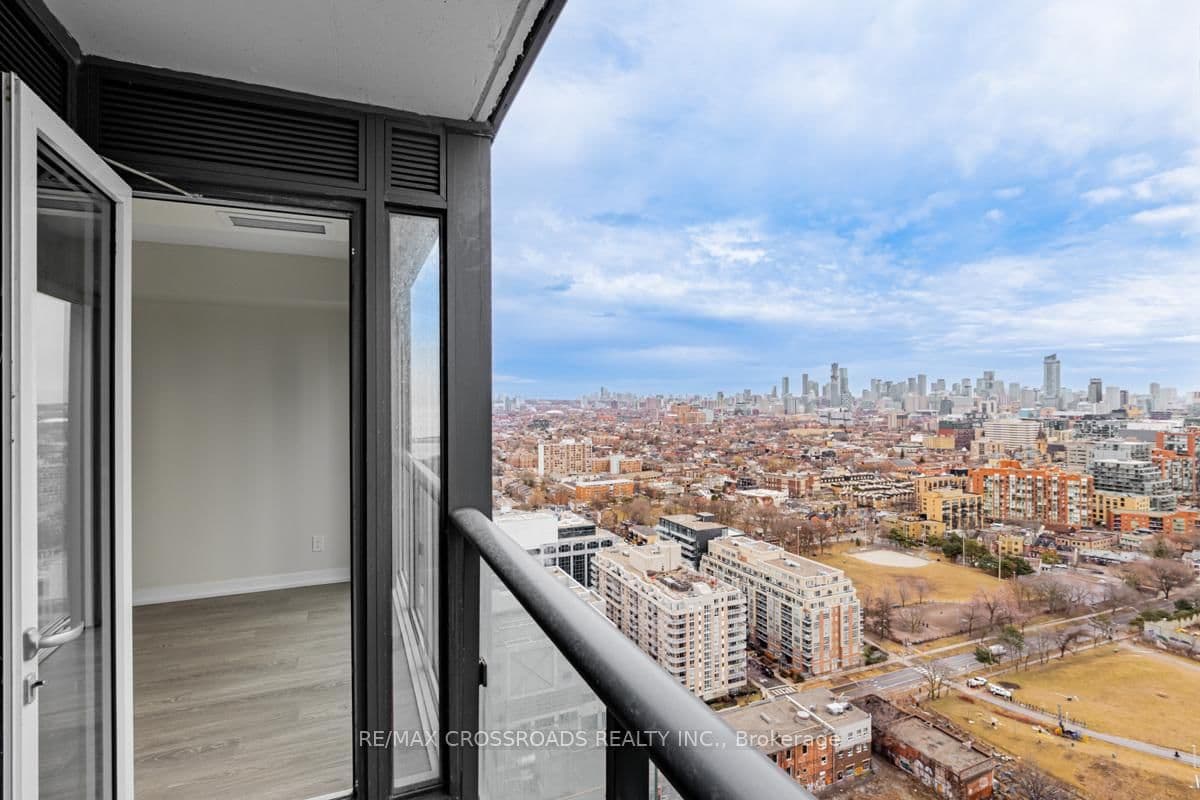 19 Western Battery Road, Unit 3222 thumbnail 24