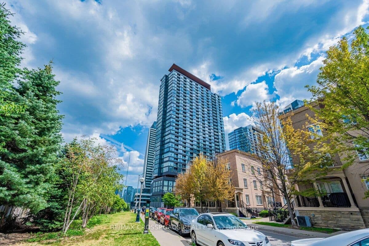 19 Western Battery Road, Unit 3222 thumbnail 29