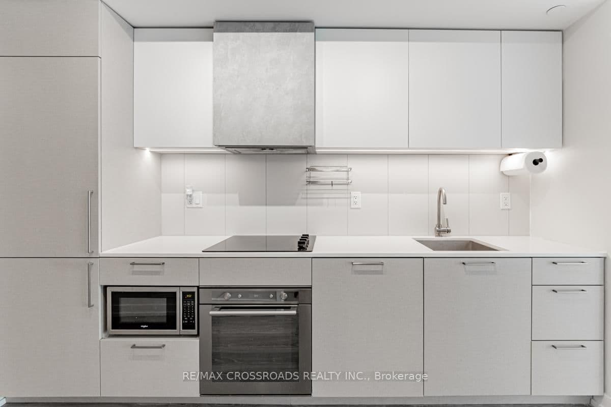 19 Western Battery Road, Unit 3222 thumbnail 7